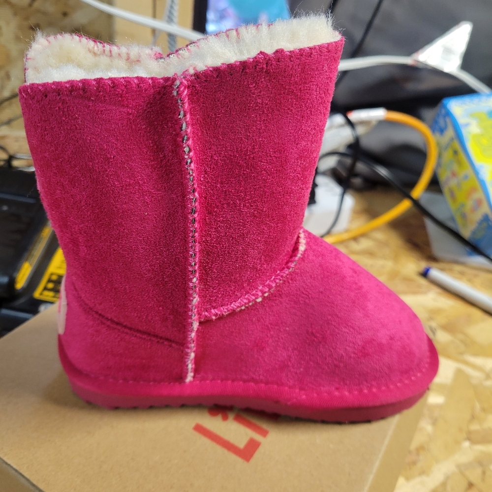 Liv Boots New In Box Hot Pink Faux Suede Youth Boots Size Medium Toddler 8-10
